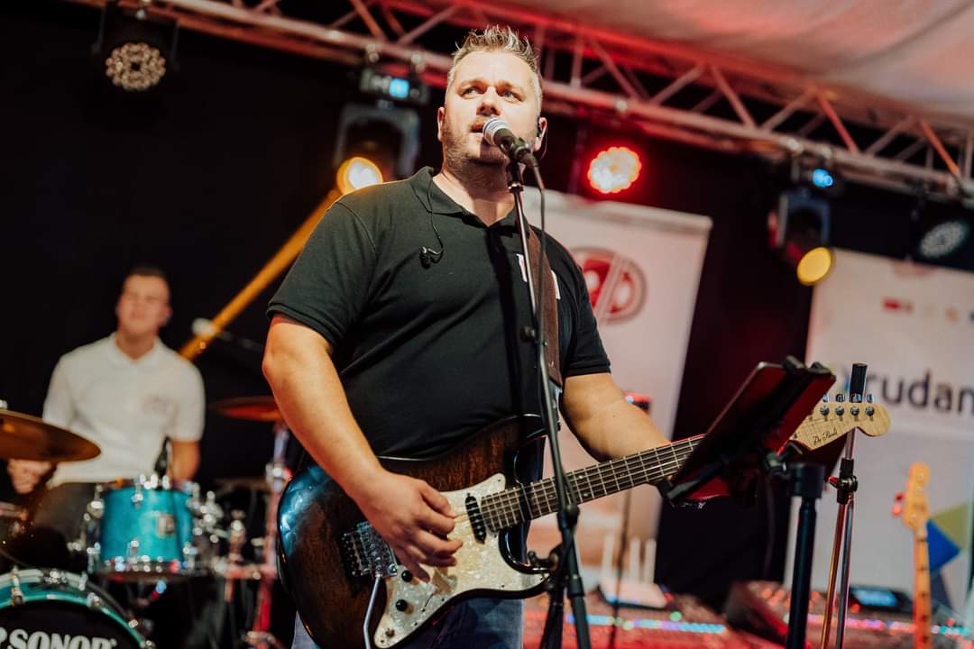Nikola — gitara