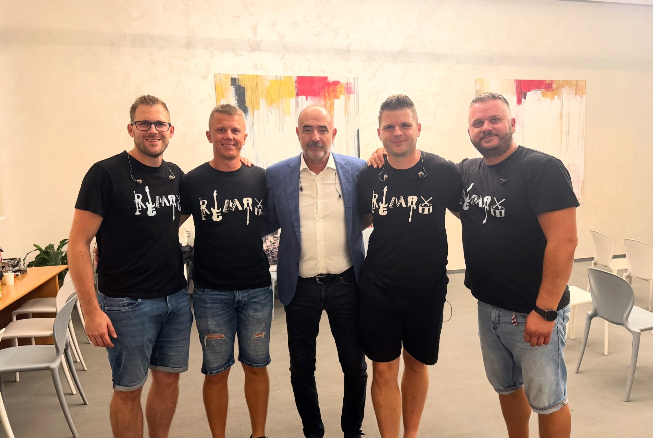Remix Band na pozornici